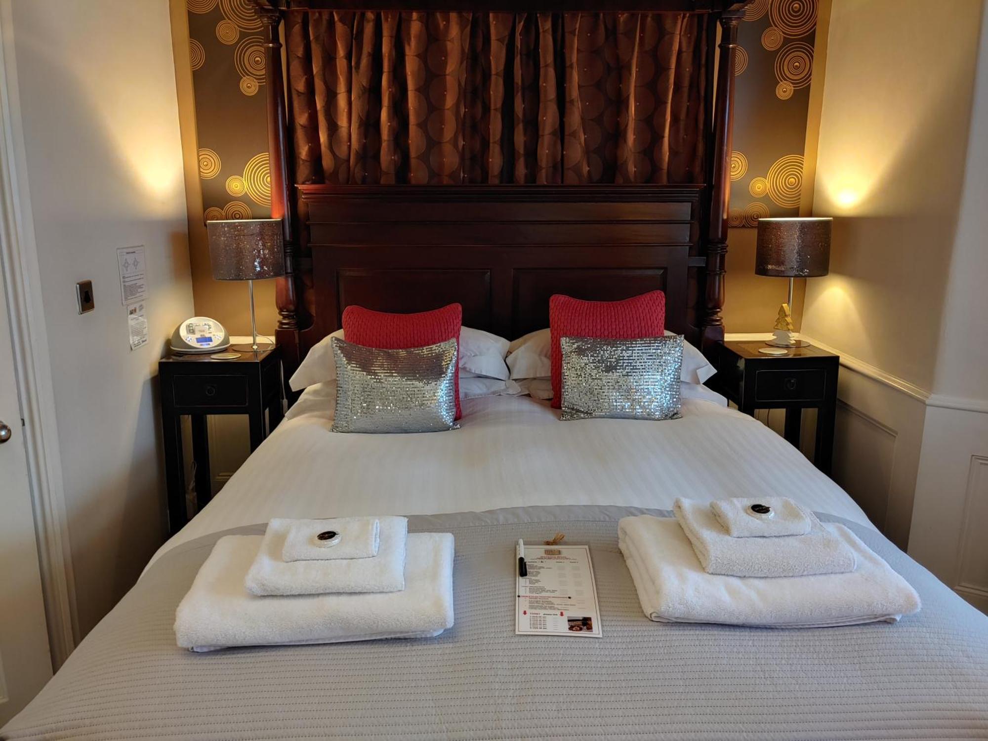 The Bath House Boutique B&B - In-Room Breakfast - Free Parking Exterior photo